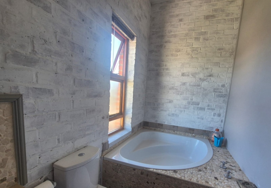 3 Bedroom Property for Sale in King George Park Western Cape